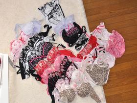 本物女性宅侵入 ボディカメラ下着物色体験 2　サンプル画像11